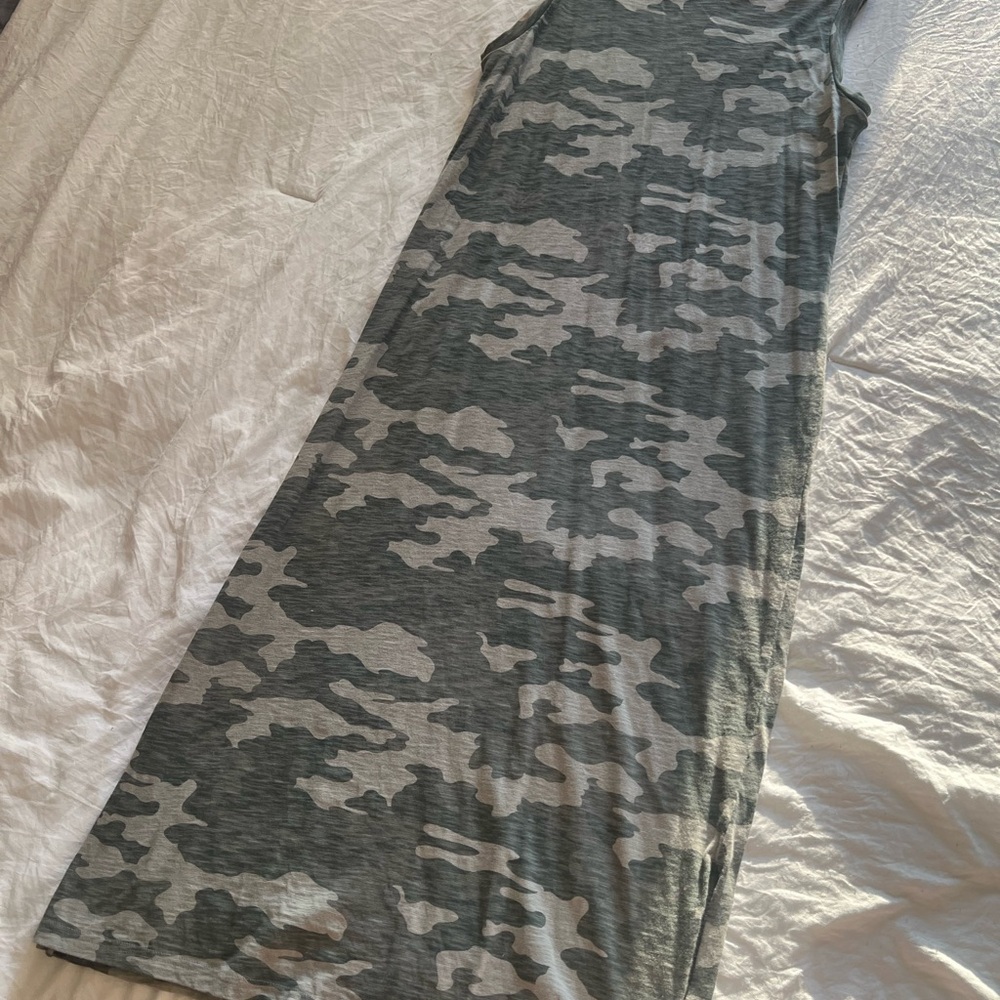 Camouflage Sleeveless Maxi Dress - Picture 3 of 4